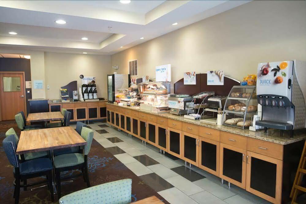 Holiday Inn Express - Albert Lea By Ihg Kültér fotó